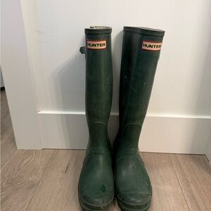 Hunter Original Tall Green Rubber Boots with Buckle